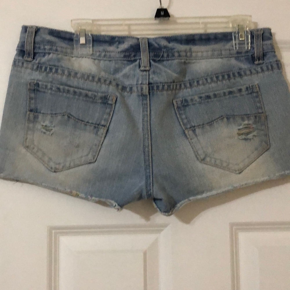 Shorts - Picture 2 of 5
